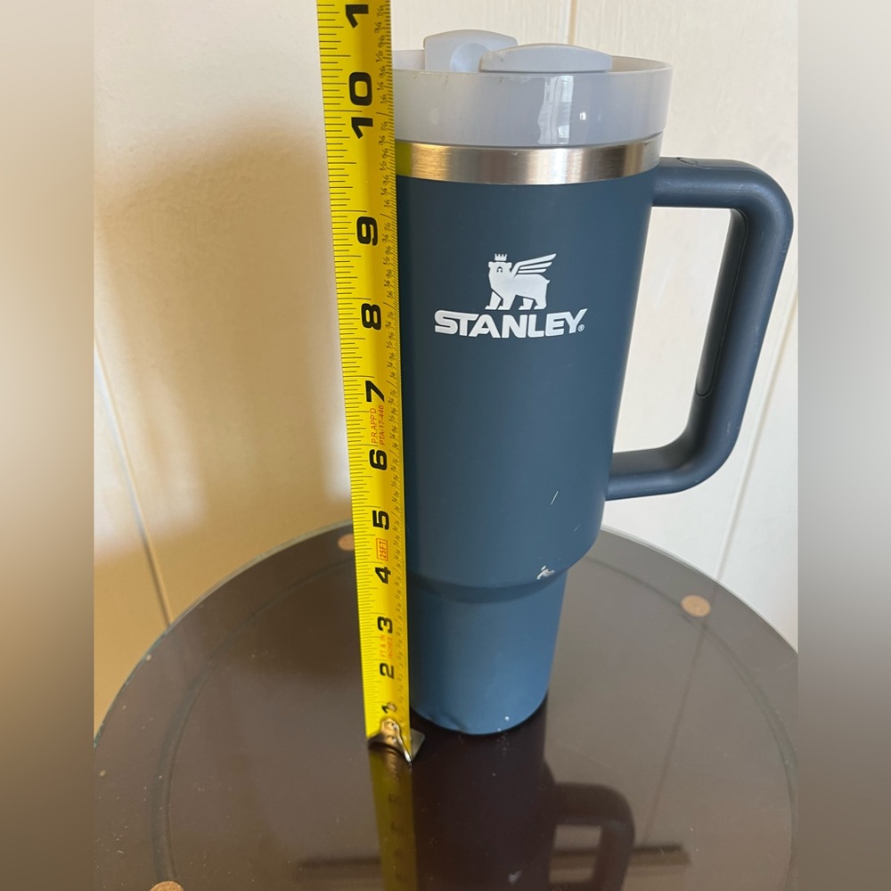 Stanley Blue 40oz - Picture 5 of 9